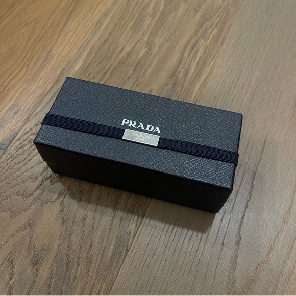 [authentic] Prada Sunglasses - Picture 11 of 15